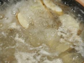 大火烧开后转小火慢熬45分钟