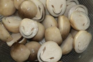 捞起沥干水，一定要充分沥干水