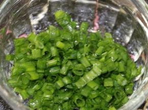 葱切成葱花