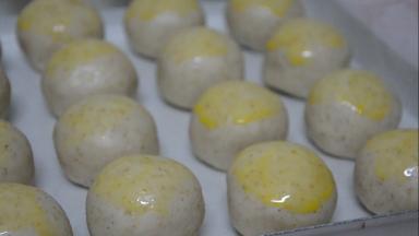 表面刷一层蛋黄