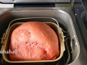 到时间提示音响起，一个大土司出来