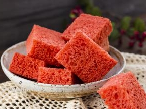 彻底放凉后切块或切片