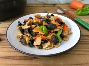 营养丰富，色、香、味俱全的家常小炒。