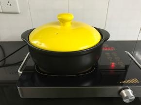 再加少许水稍炖煮即可出锅了。