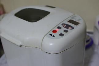 启动面包机揉面发面功能，两个小时结束