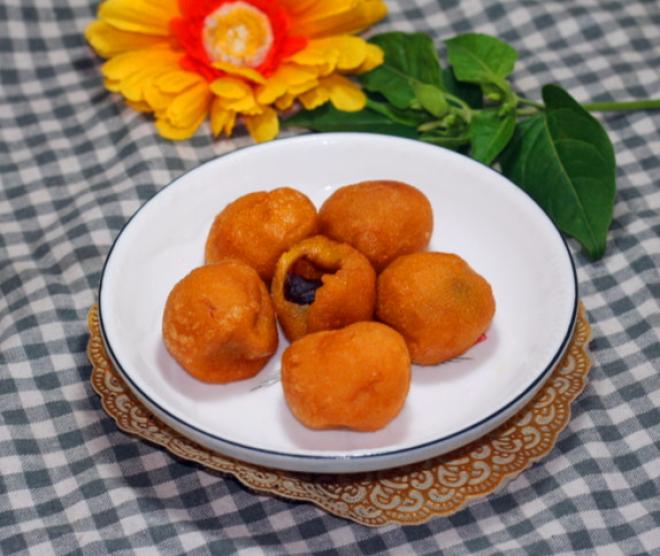 油炸南瓜豆沙圆子