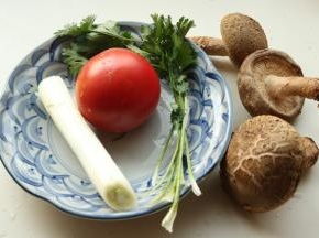 面片两面抹油，醒发1个小时以上。