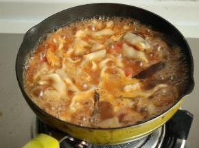 全部面片下入后再煮半分钟即可。