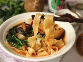 面条很劲道爽滑。