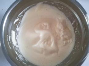 打发至如图出现纹路不容易消失状态即可；（此后蛋法打发全蛋，真的不容易消泡）