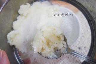 将山药泥过筛