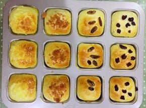 入烤箱175度20分钟，观察上色哦。
