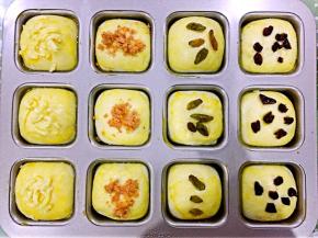 面包表面还可以加上自己喜欢的材料装饰。