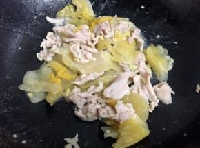 翻炒均匀即可出锅