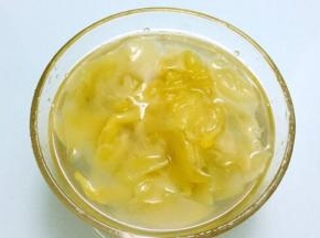 用清水浸泡十分钟