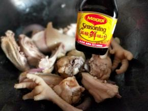 滴入美极鲜汁，特别鲜。