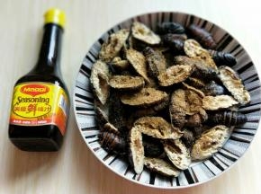 喜欢吃辣的还可以加一些辣椒粉。