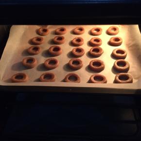 入烤箱170度15分钟