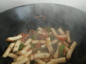 翻炒均匀