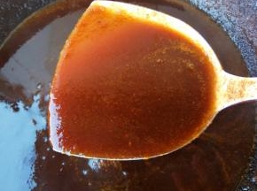 小火慢慢熬煮