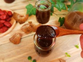 晾凉后放入蜂蜜拌匀