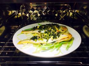 放入蒸箱里，上气后蒸8分钟。