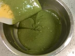 混合成顺滑的没有干粉的状态，提起搅拌刀面糊可以自然滴落。