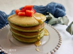 淋上枫糖、酸奶、巧克力酱等等都可以。