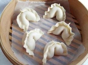 上锅蒸，大火，上汽后大约15分钟，出锅。