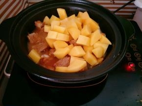 加入土豆块