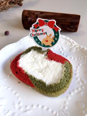 切一片，我先开吃啦，吃下了满嘴的圣诞甜蜜感