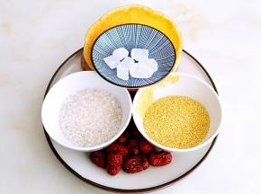 准备食材。