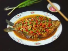 糖醋胡萝卜鳊鱼很开胃！