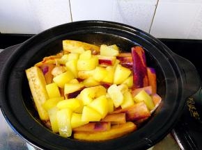 再次翻拌均匀，小火烧3分钟，