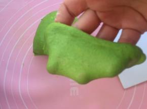 菠菜面团直接手揉出膜