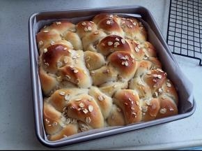 烤箱预热上下火175度，烤40分钟。中途盖锡纸