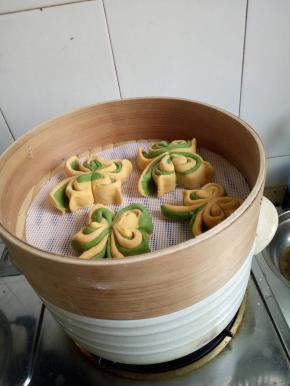 全部做好放入蒸笼