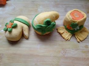 三个都做好了手套帽子围巾