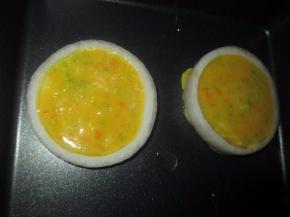 用中火慢慢的煎