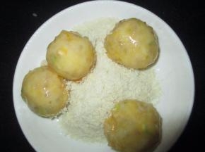 然后裹上面包糠