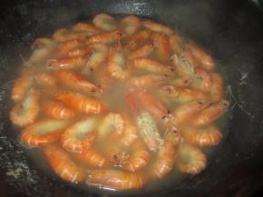 煮至虾熟