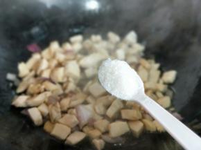 加入白砂糖。