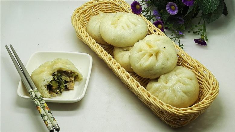 大头菜香菇素包