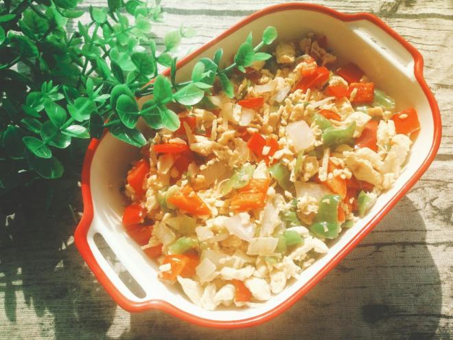 辣椒炒鸡蛋包鸡胸碎