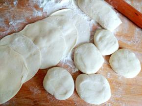 包子大小自己调整吧，大小要一致，一般是40克左右！