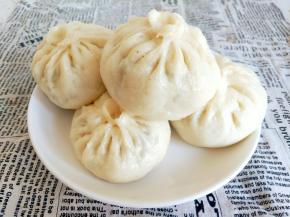 我是冷水下锅的，上气 蒸 10到12分钟，关火后5分钟后开锅盖！