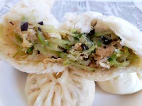 配碗粥 小咸菜！完美！
建议，姜和虾皮 必须放！虾皮是咸的，盐适当调整。
调料  黑胡椒粉也必须放！