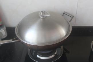 盖上盖子小火卤30分钟