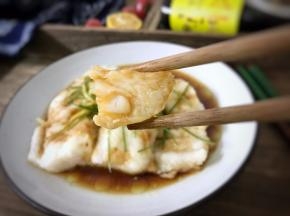 味道鲜美的清蒸龙利鱼即可开吃了。