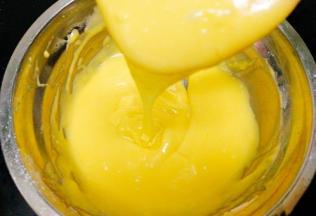 鸡蛋糊呈这种状态即可